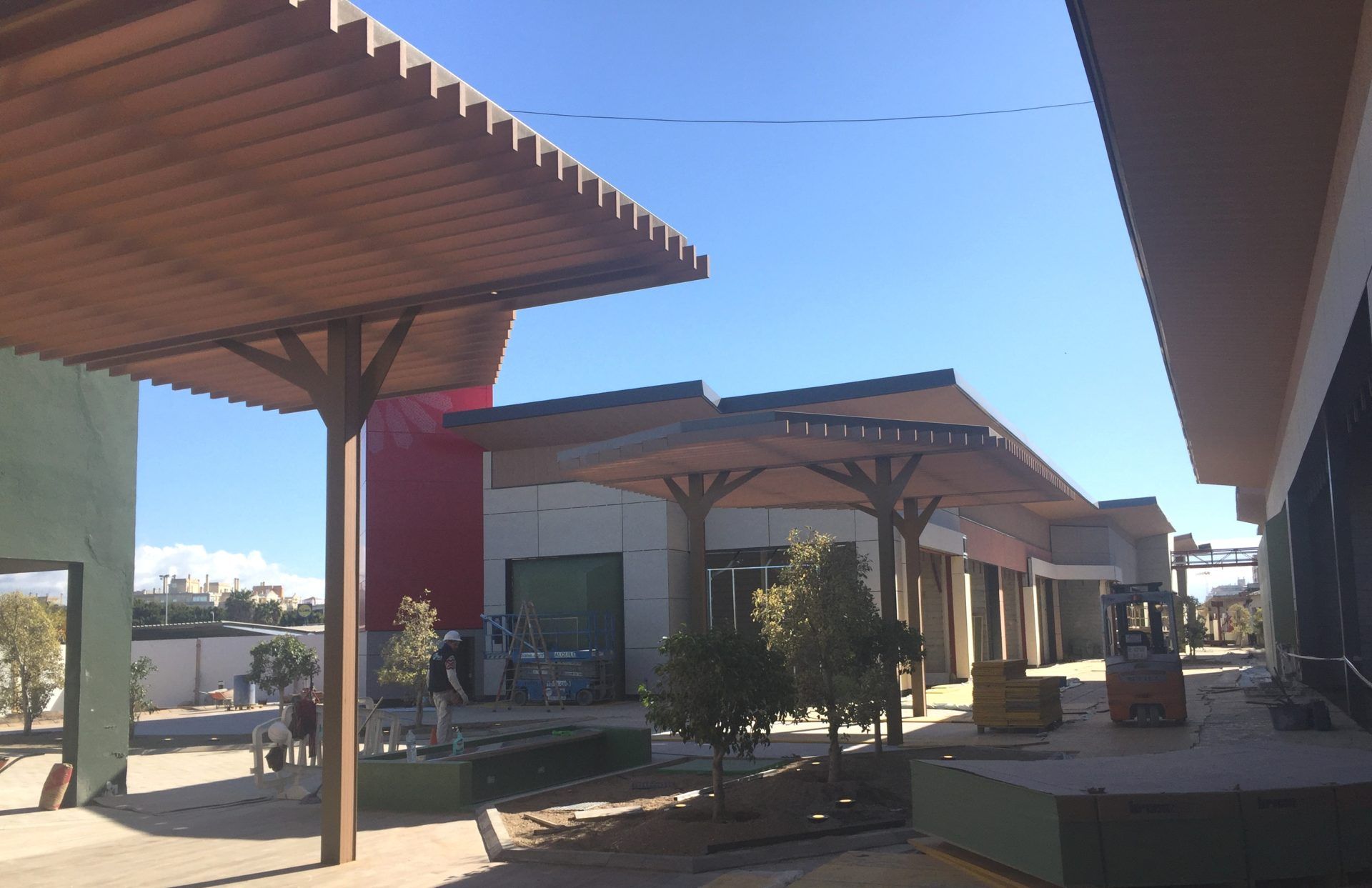 REMODELACIÓN-C.COMERCIAL-LOS-PATIOS.jpg