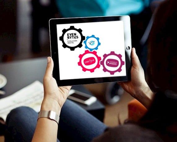 woman-ipad-coffee-table.jpg